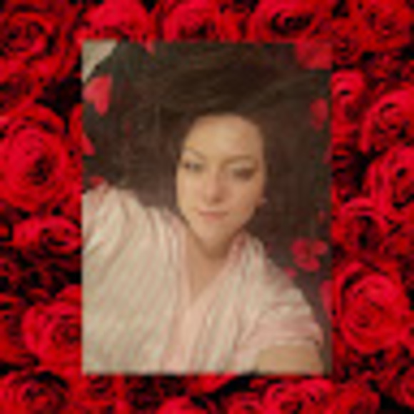 Meet your Posher, Amanda - Picture 1 of 1